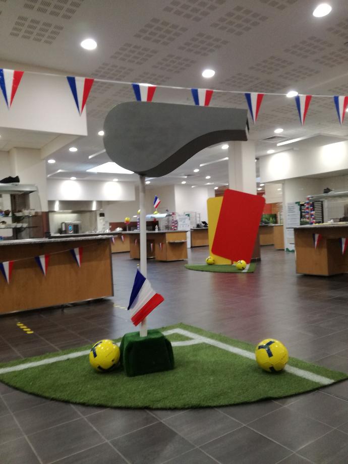 Sifflet XXL et ballons de foot Sifflet XXL