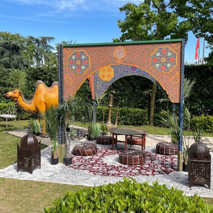 location arche orientale liberateur d'idees