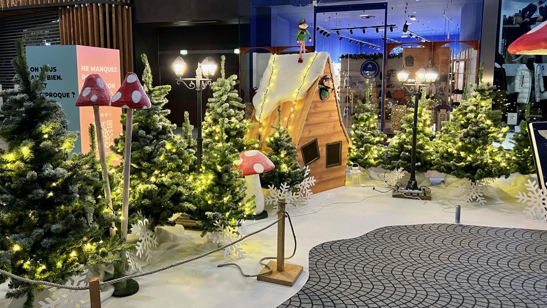 Décoration événementielle Noël - centre commercial