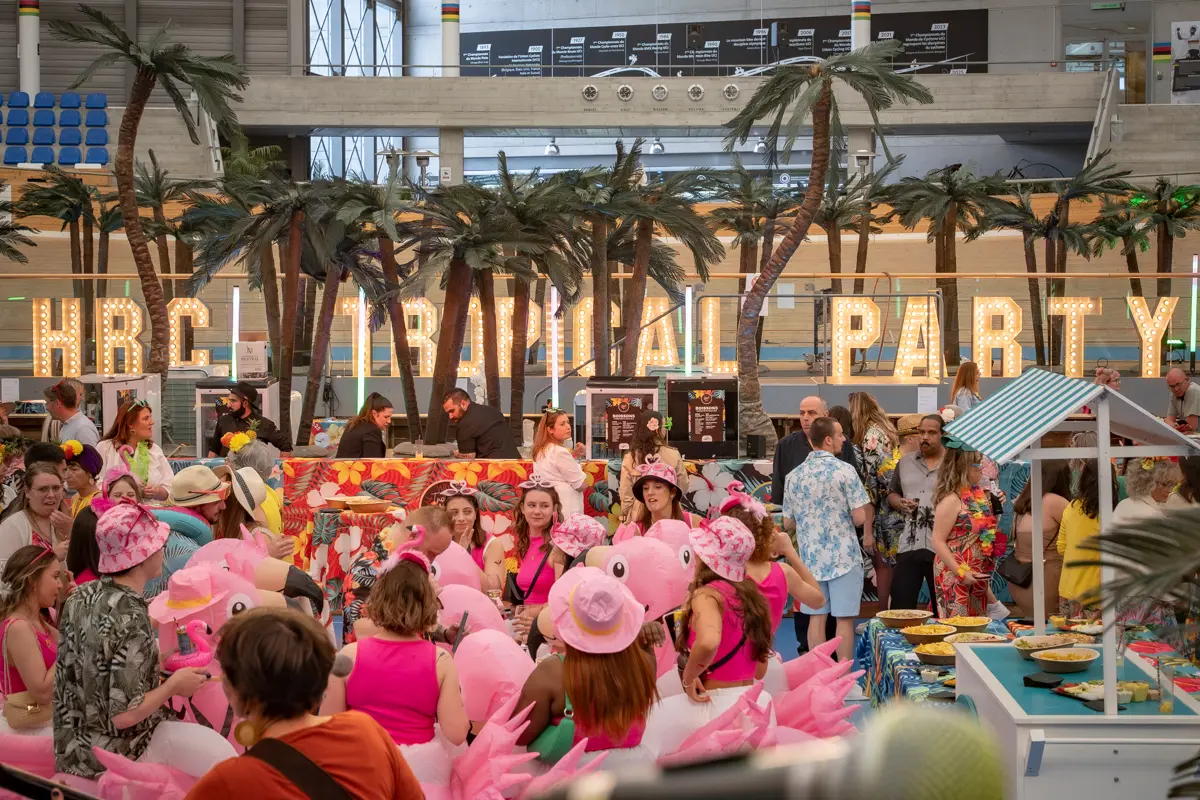 Décors tropiques -Location décoration événementielle Décors tropiques -Location décoration événementielle