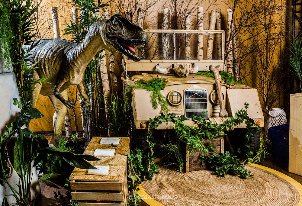 Anniversaire thème dinosaures - décoration événementielle 