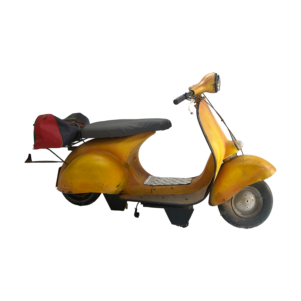 Scooter Vespa jaune - 103cm