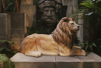 Lion couché - 171cm