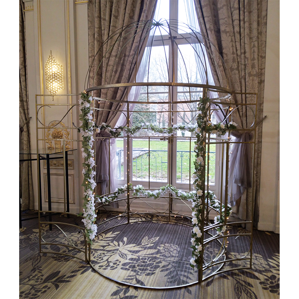 Cage dorée champêtre