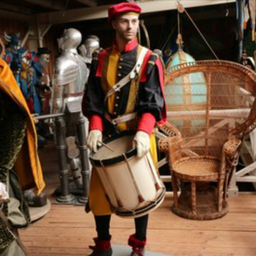 [locmed45] Batteur médiéval, troubadour - 192cm