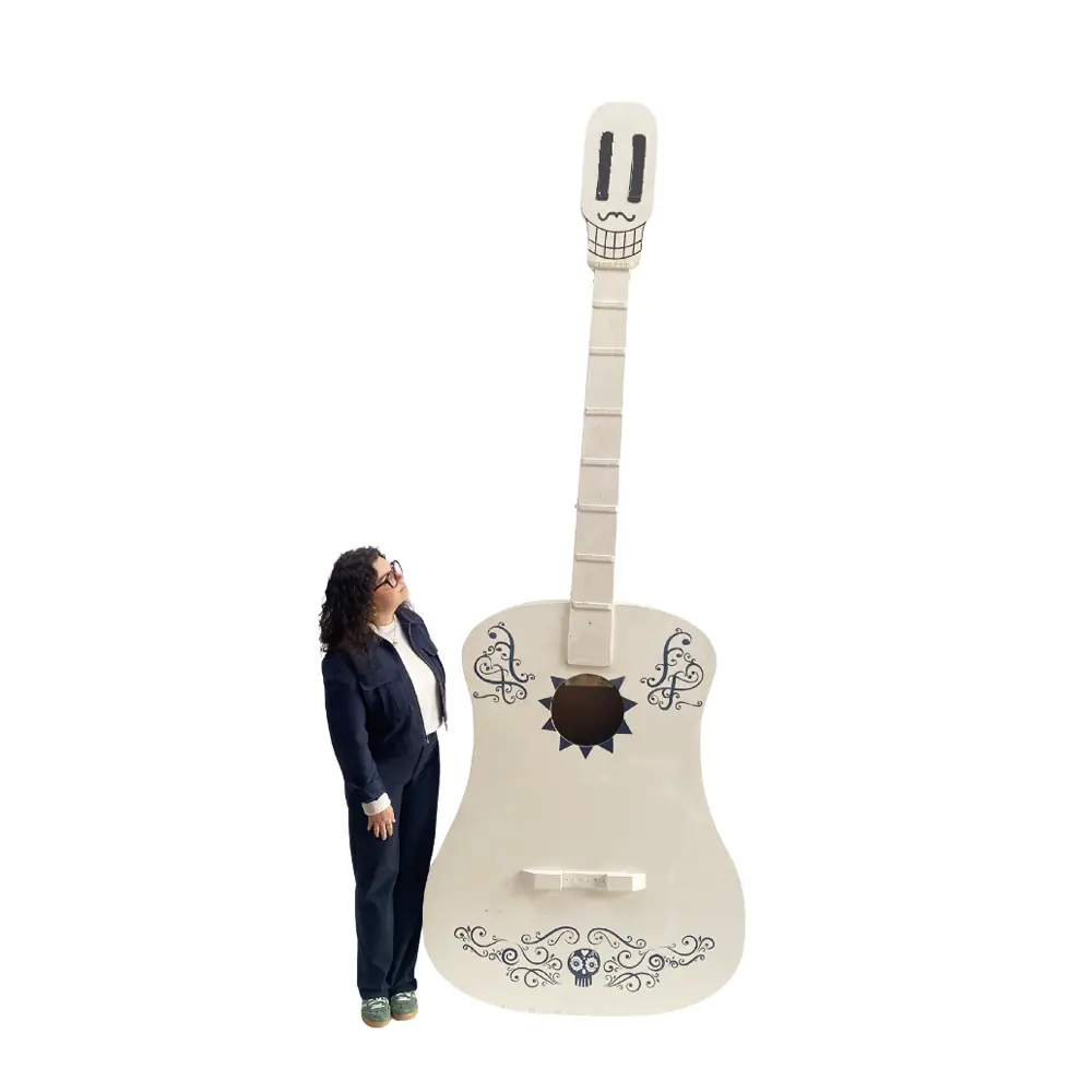 Guitare blanche - 330cm