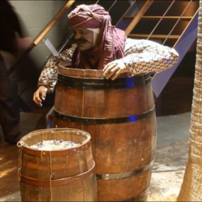 Pirate dans tonneau - 130cm