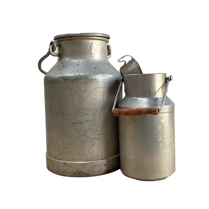 Lot de 2 pots à lait en fer - 30cm