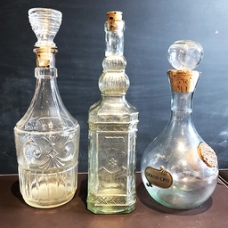 [locexp25] Lot de bouteilles en cristal - 30cm