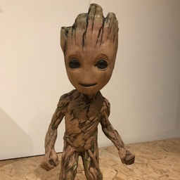 [locsup23] Personnage Baby Groot - 76cm