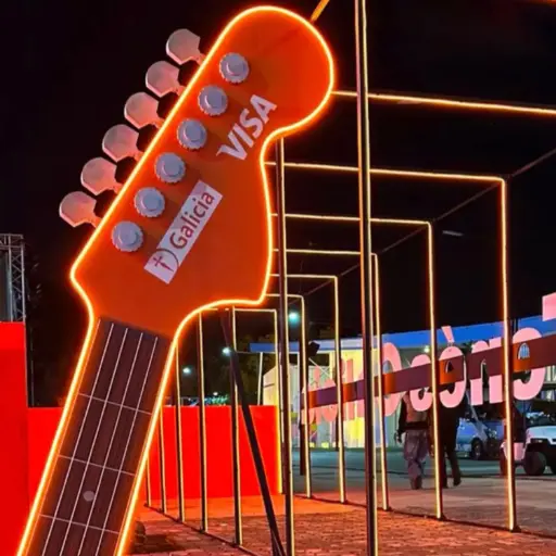 [locmus27] Manche de guitare lumineux - 250cm